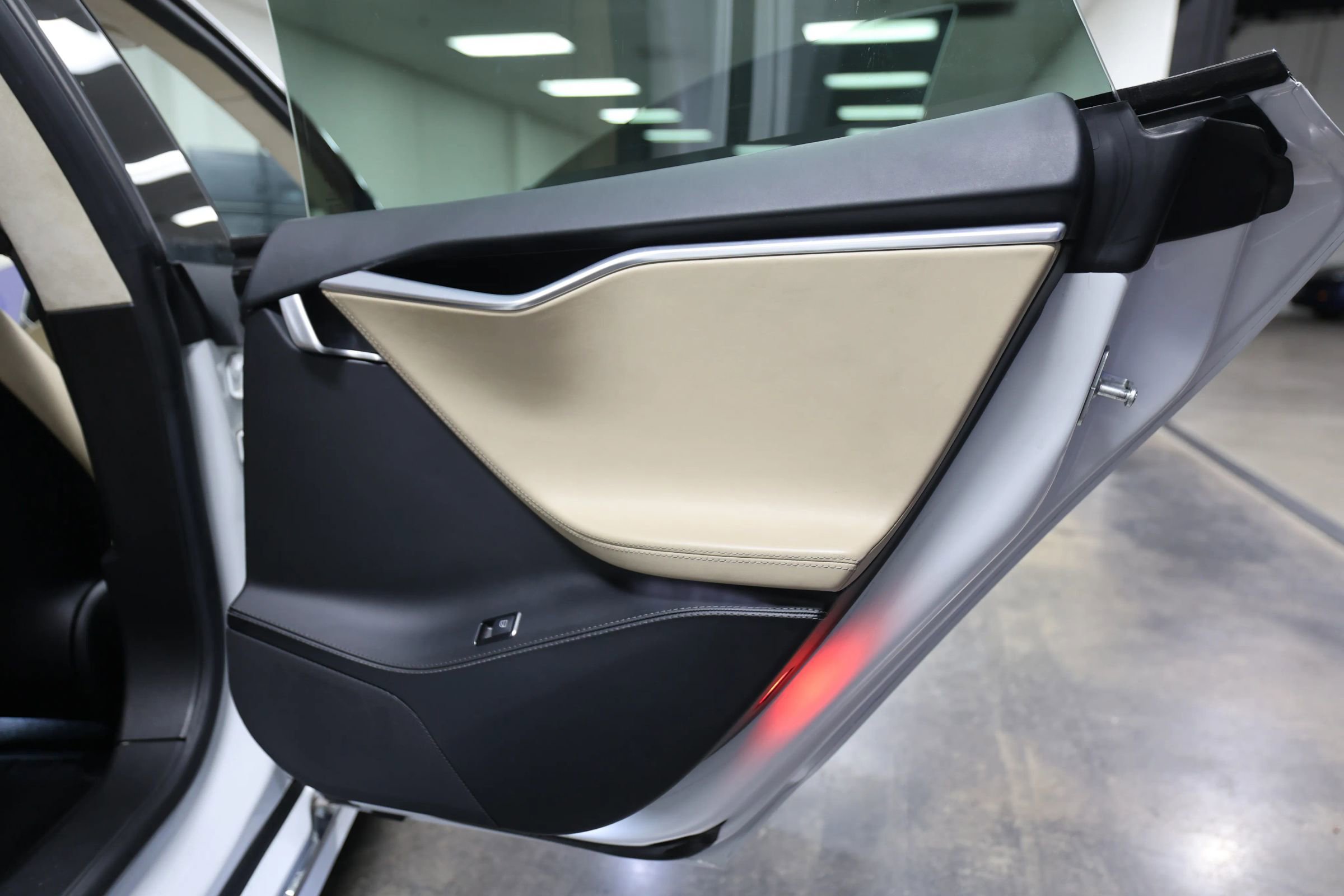 Used 2017 Tesla Model S P100D image 39