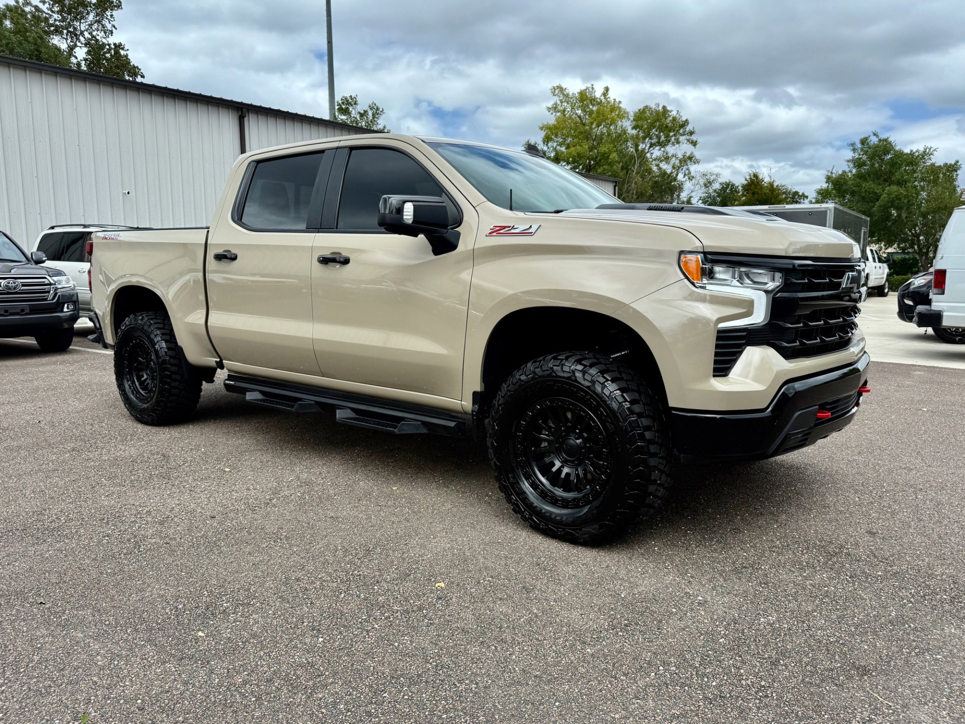 Used 2022 Chevrolet Silverado 1500 LT Trail Boss w/ LT Trail Boss Premium Package image 12