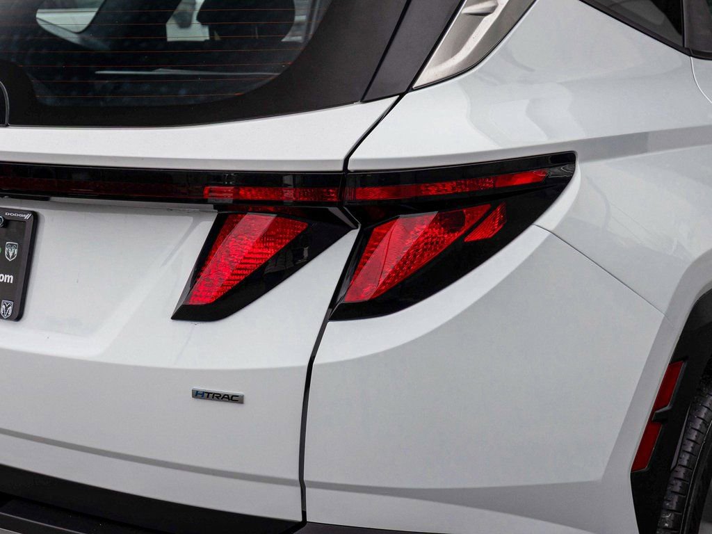 Used 2023 Hyundai Tucson SE image 36