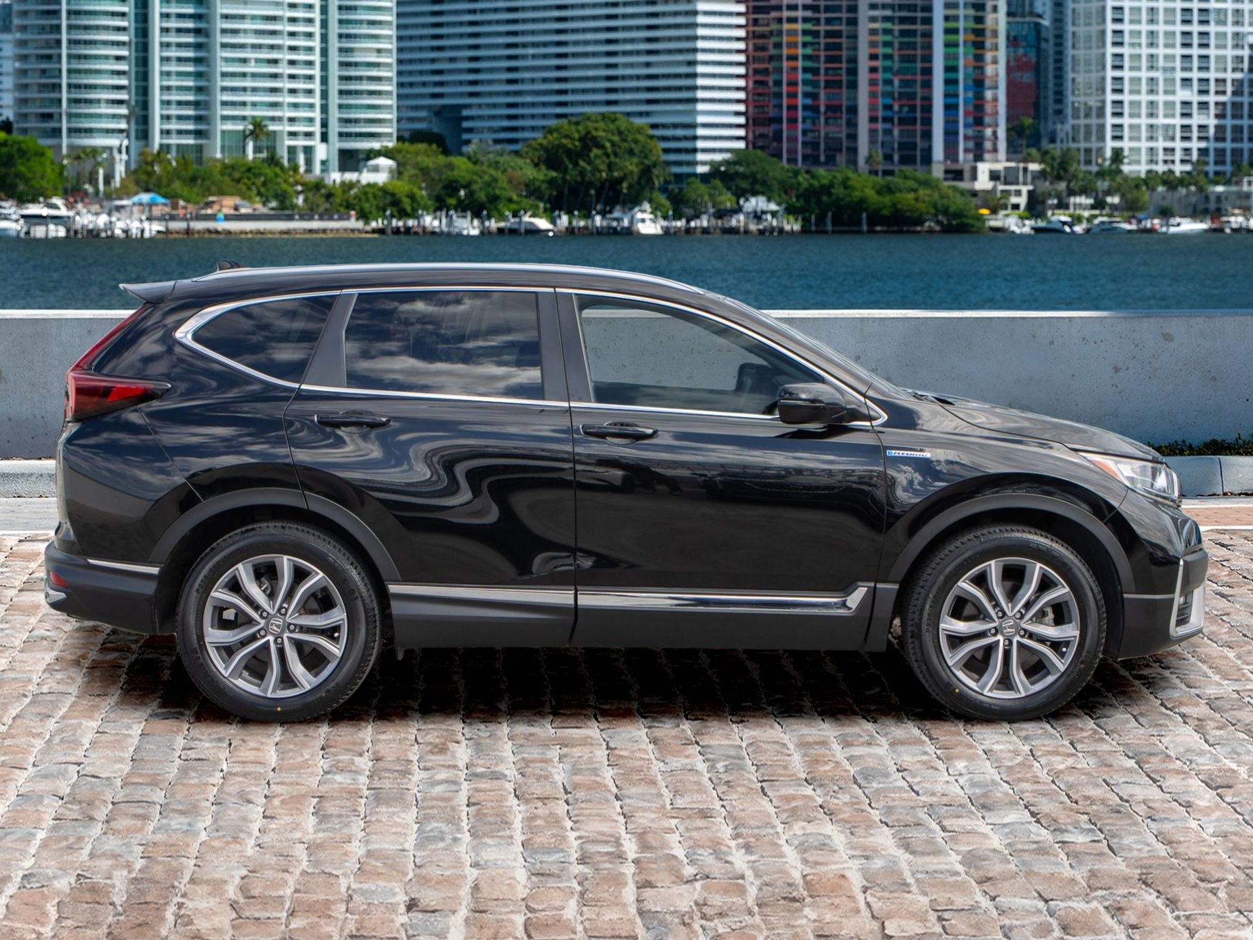 Used 2022 Honda CR-V Touring image 4