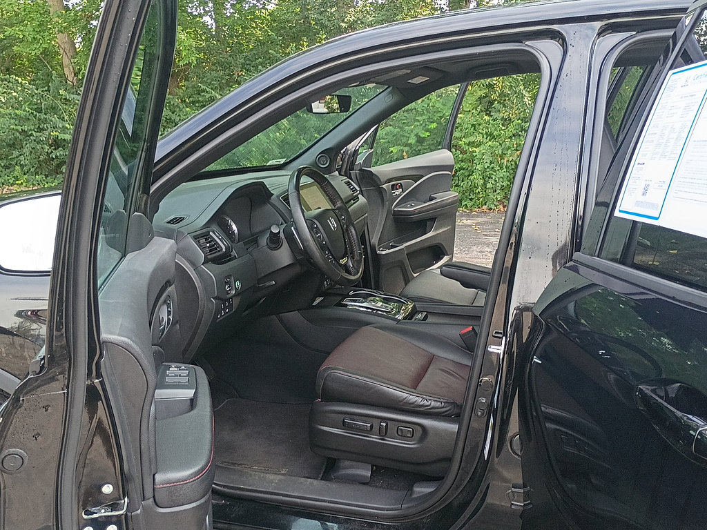 Certified 2023 Honda Ridgeline Black Edition image 13