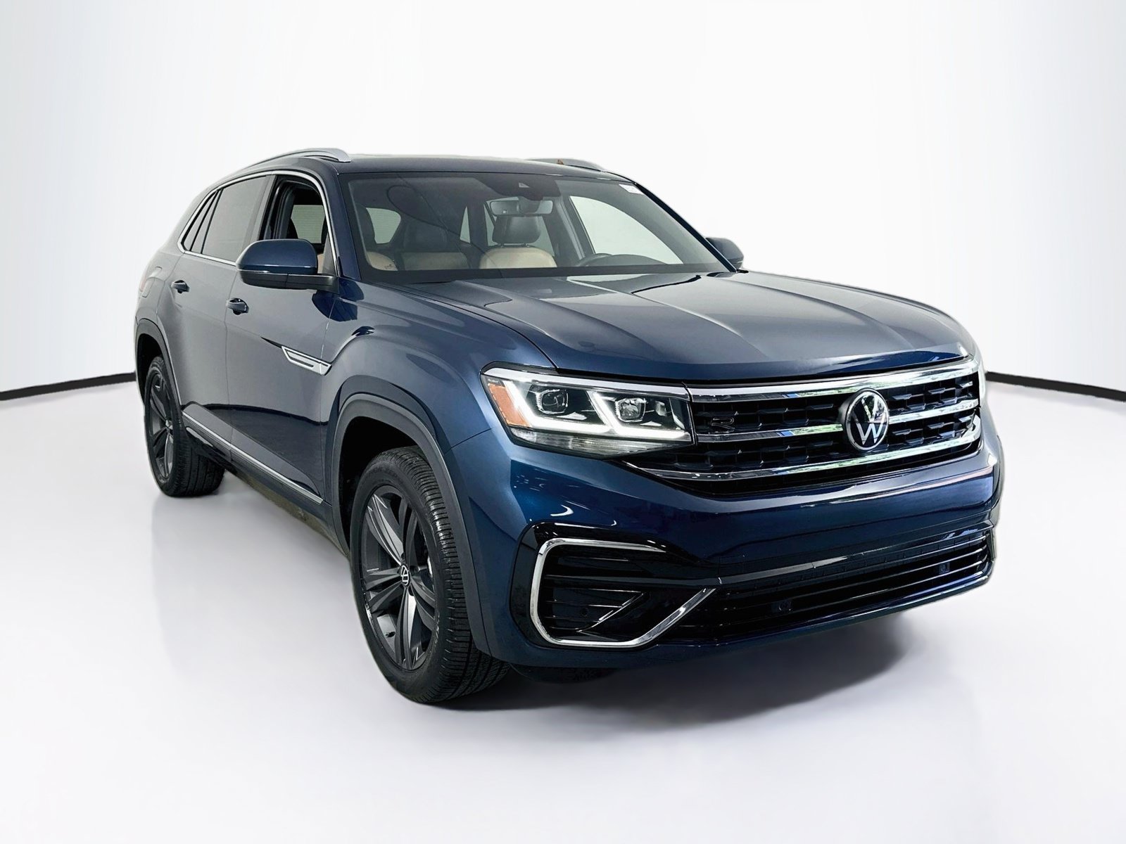 Used 2022 Volkswagen Atlas Cross Sport SEL R-Line AWD/4WD image 3