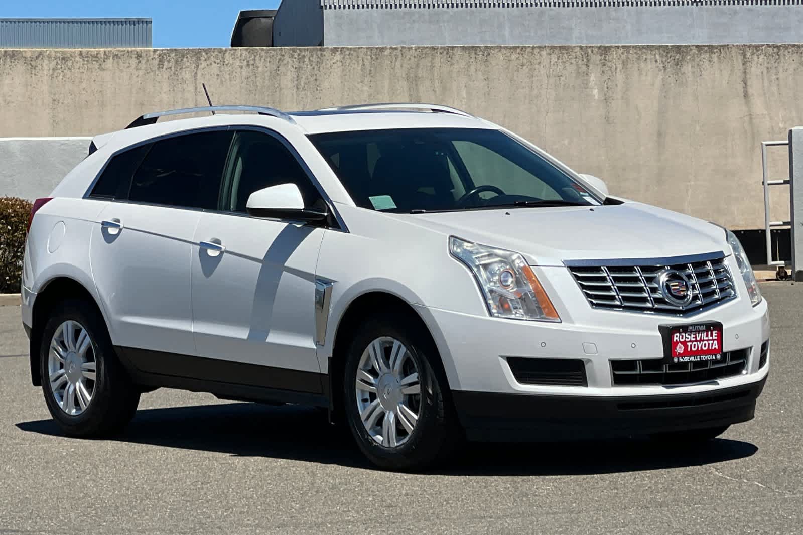 Used 2016 Cadillac SRX Luxury w/ Driver Awareness Package AWD/4WD image 5