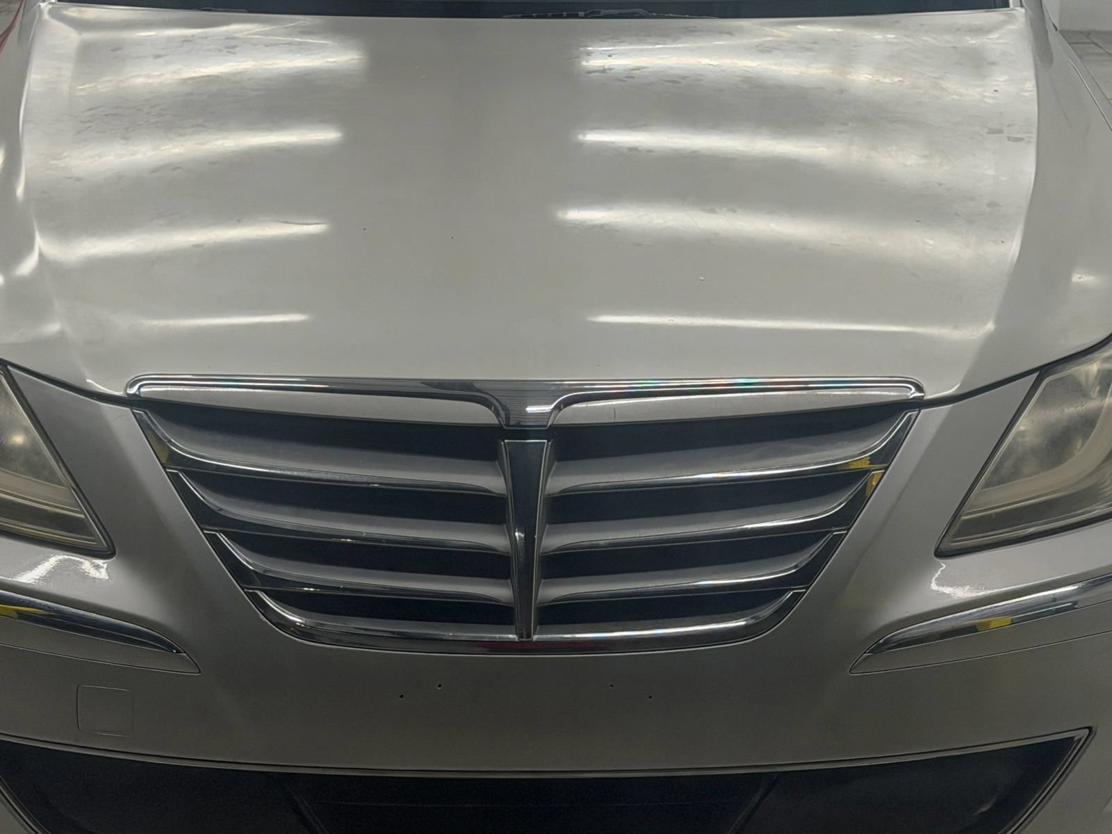 Used 2012 Hyundai Genesis 3.8 w/ Premium Pkg RWD image 5