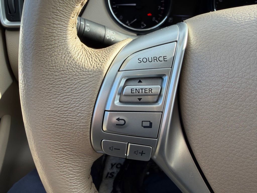 Used 2015 Nissan Rogue SL image 16