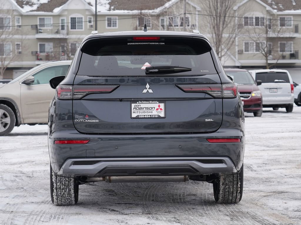 New 2026 Mitsubishi Outlander SEL image 4