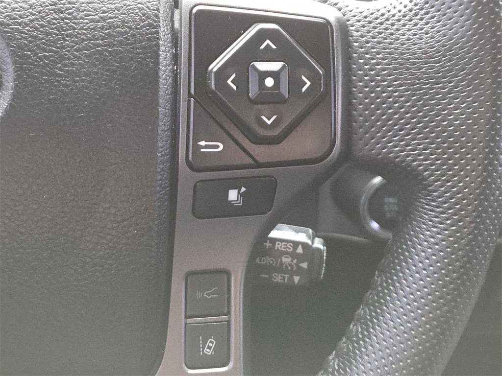 Used 2022 Toyota Tacoma TRD Off-Road w/ Black Out Package (TMS) image 28