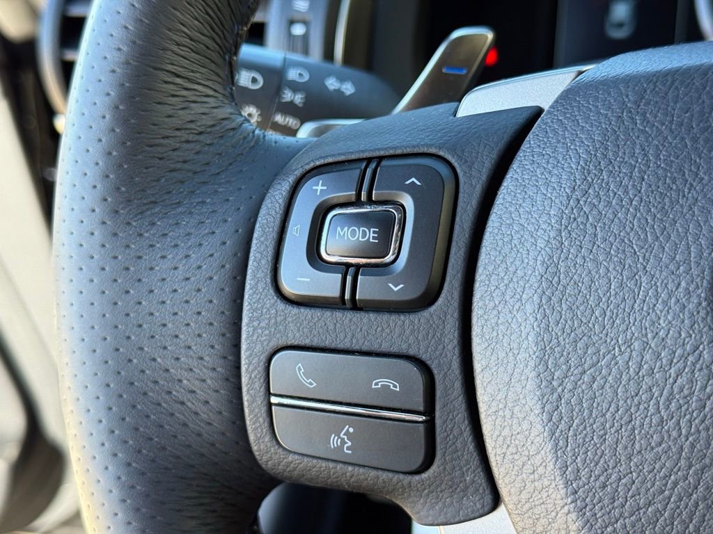 Used 2015 Lexus RC F w/ Premium Package image 14