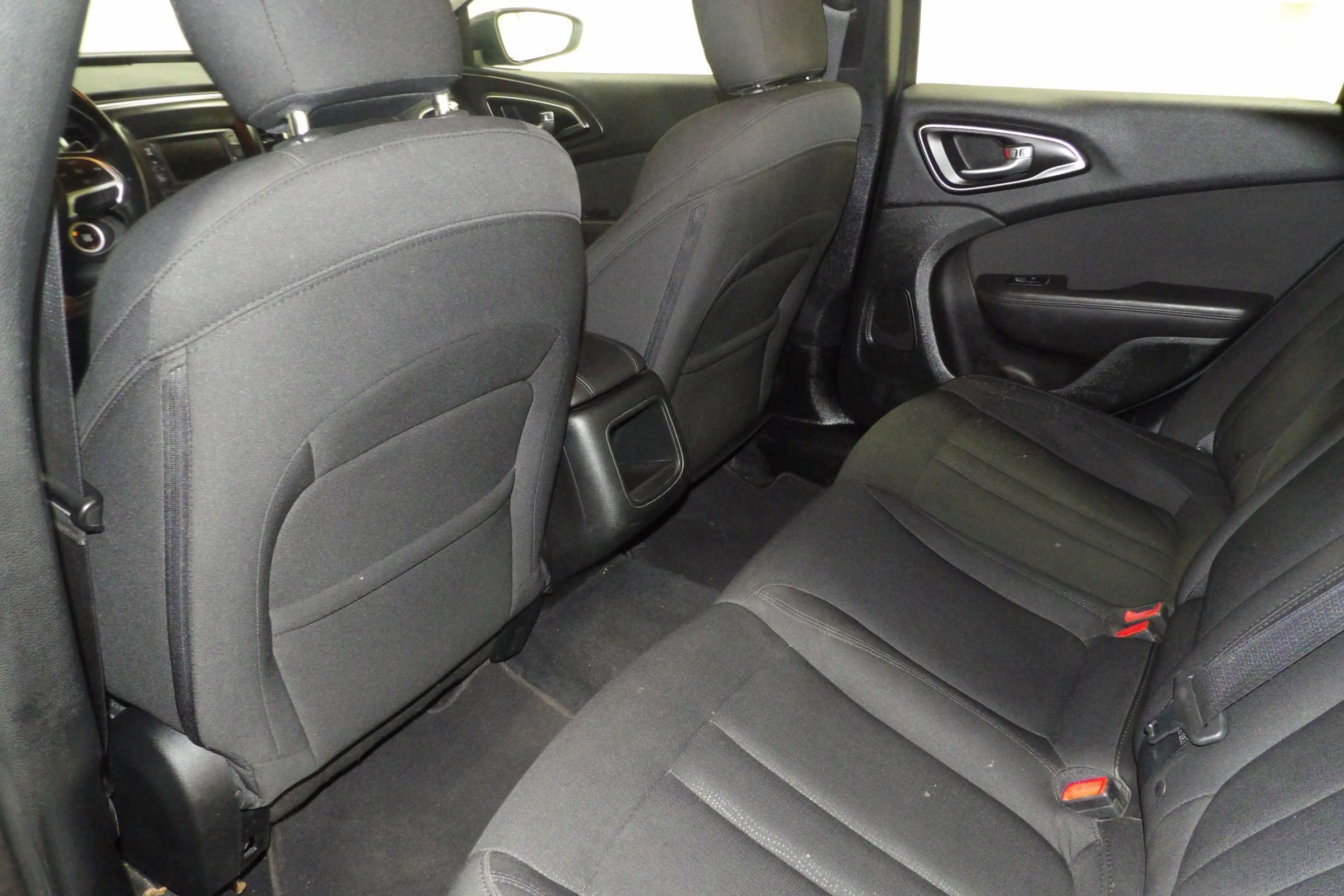 Used 2017 Chrysler 200 LX FWD image 10