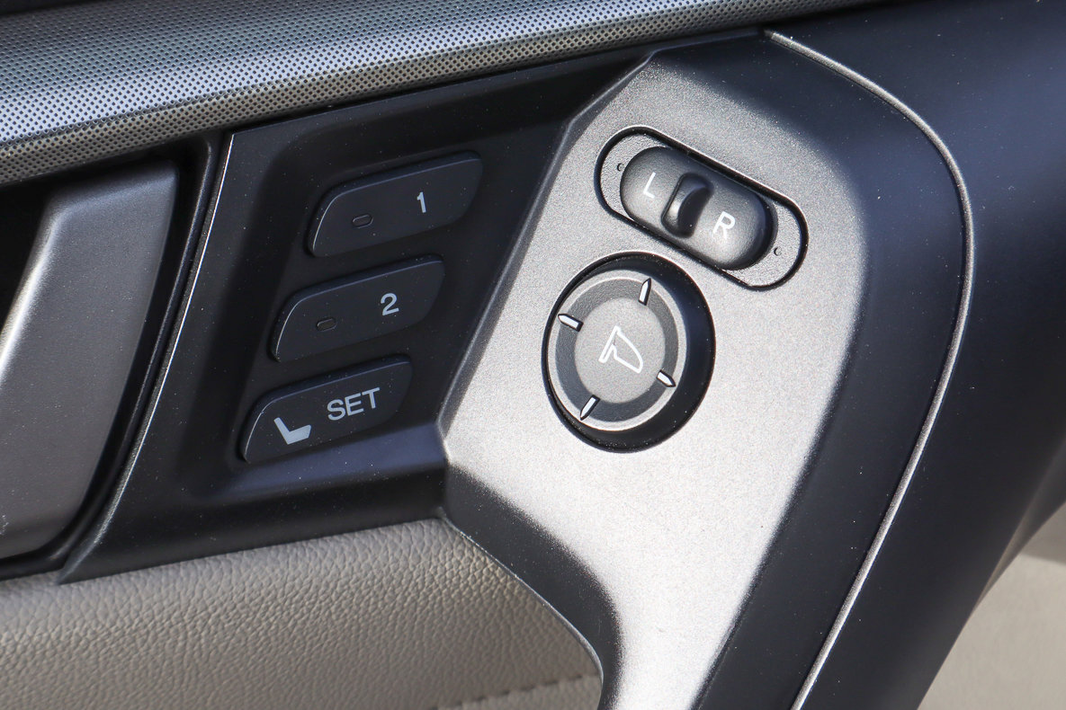 Used 2009 Acura TL image 15