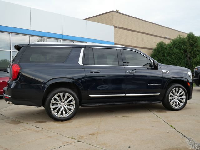 Used 2023 GMC Yukon XL Denali AWD/4WD image 8