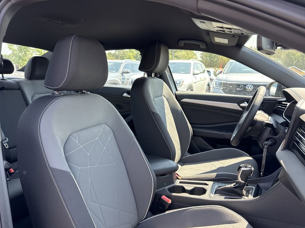 New 2025 Volkswagen Jetta Sport image 18