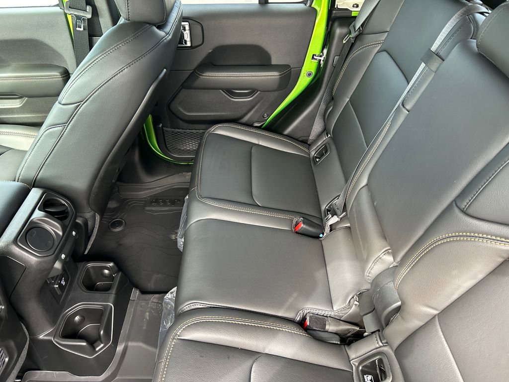 New 2025 Jeep Gladiator High Tide image 10