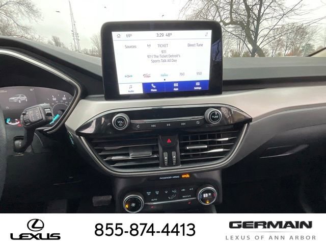 Used 2020 Ford Escape SE image 18