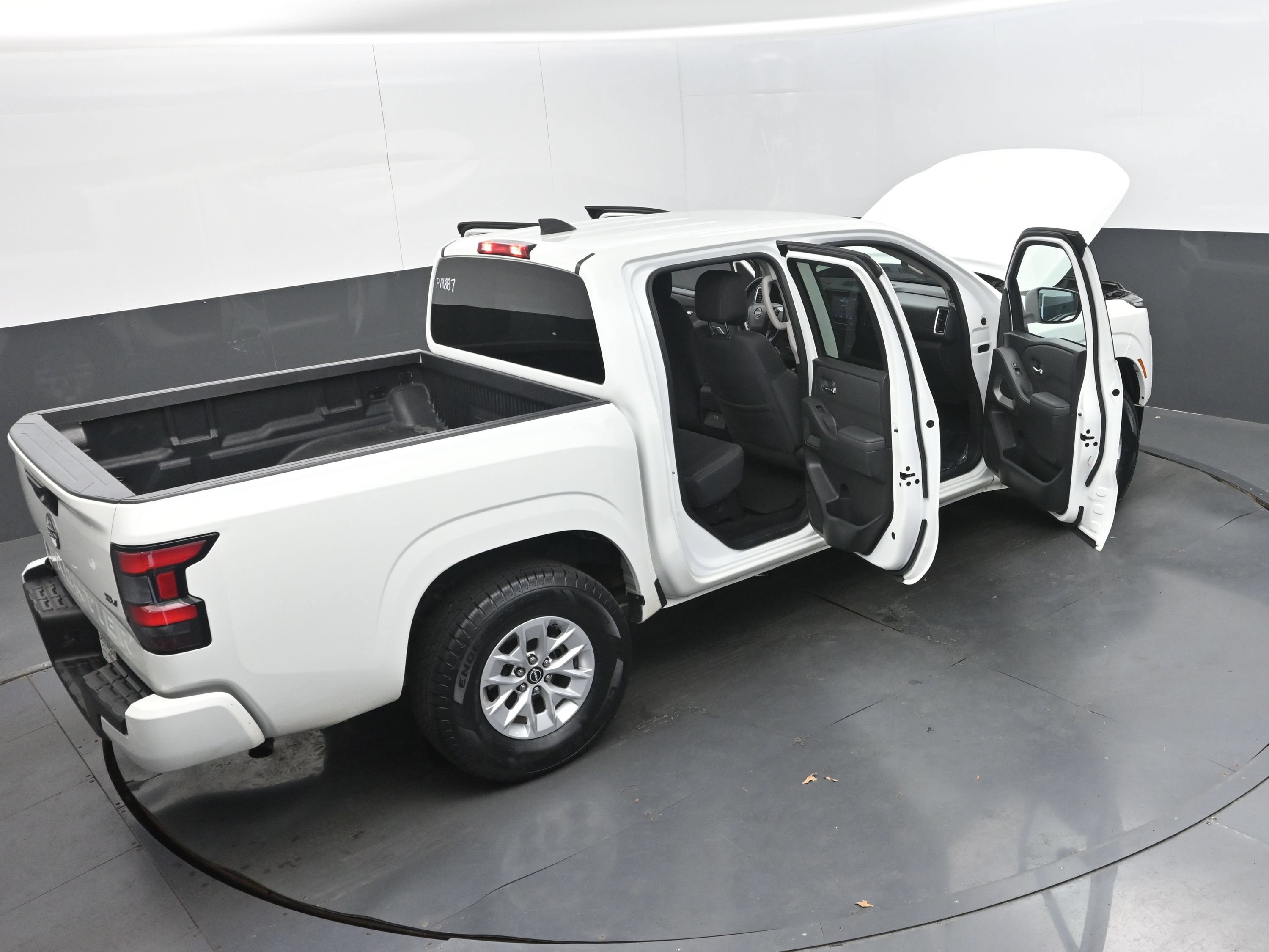 Used 2024 Nissan Frontier SV RWD image 35