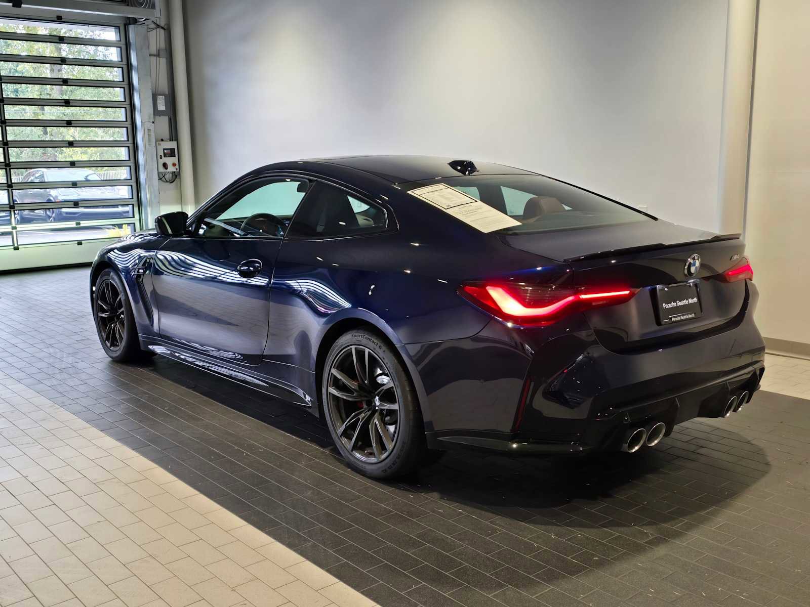 Used 2024 BMW M4 Coupe w/ Executive Package image 5