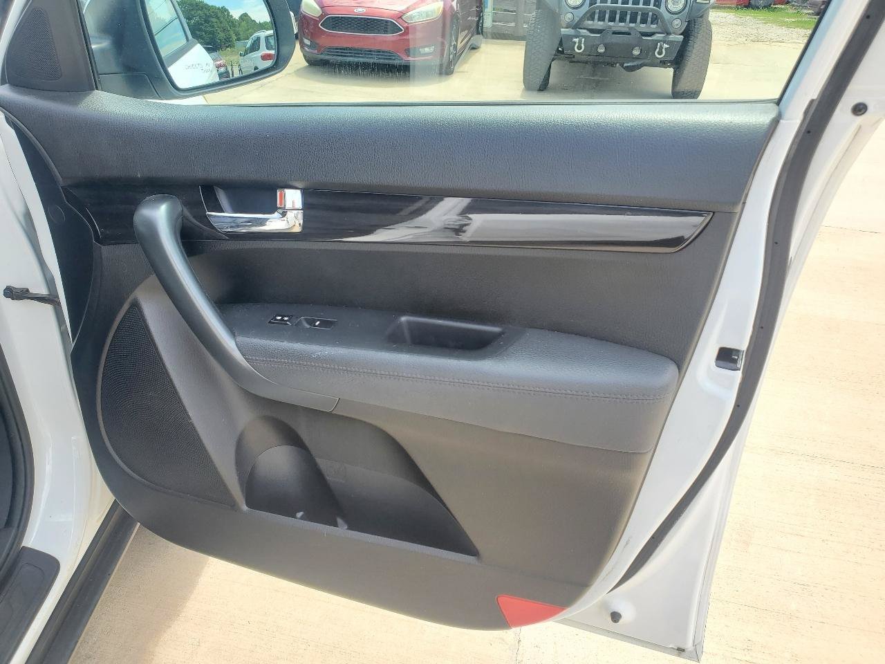 Used 2013 Kia Sorento LX AWD/4WD image 6