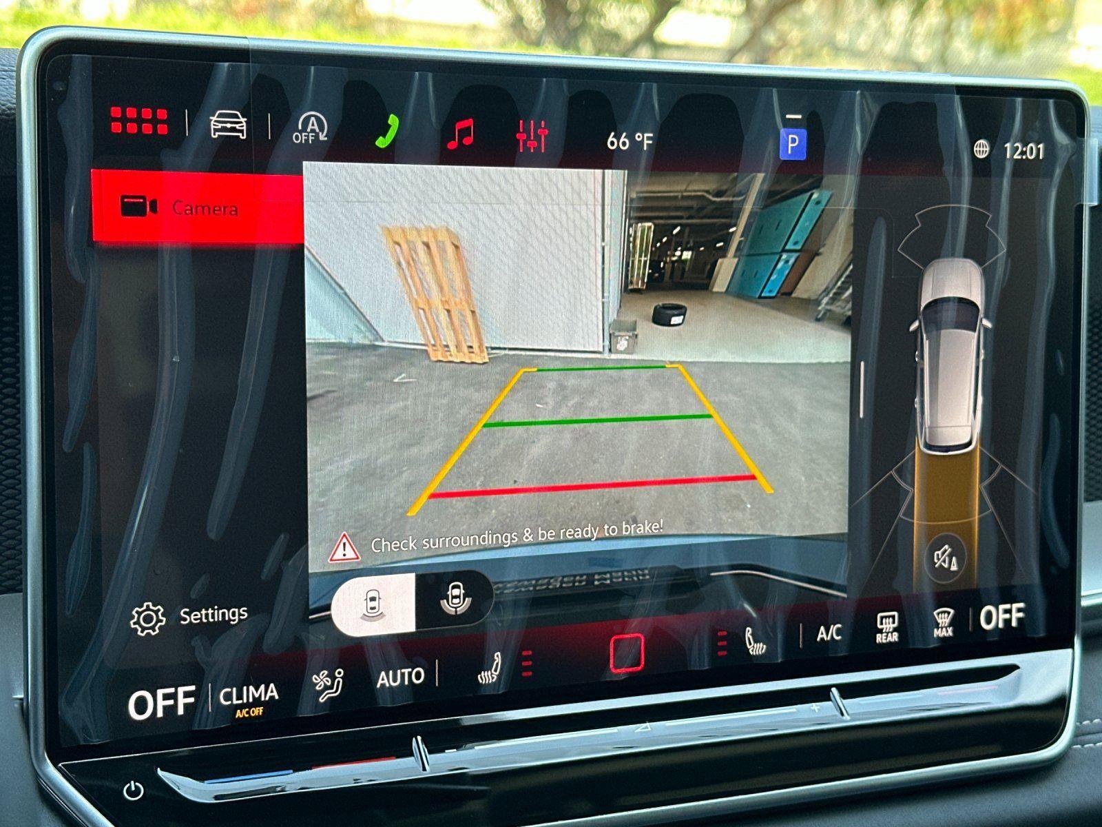 New 2026 Volkswagen Tiguan SE FWD image 18