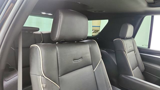 Used 2025 Cadillac Escalade Sport w/ Touring Package image 27