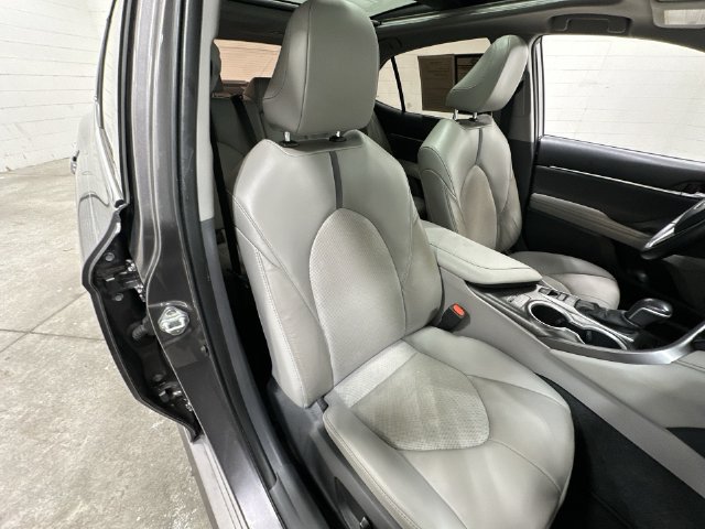 Used 2023 Toyota Camry XLE FWD image 18