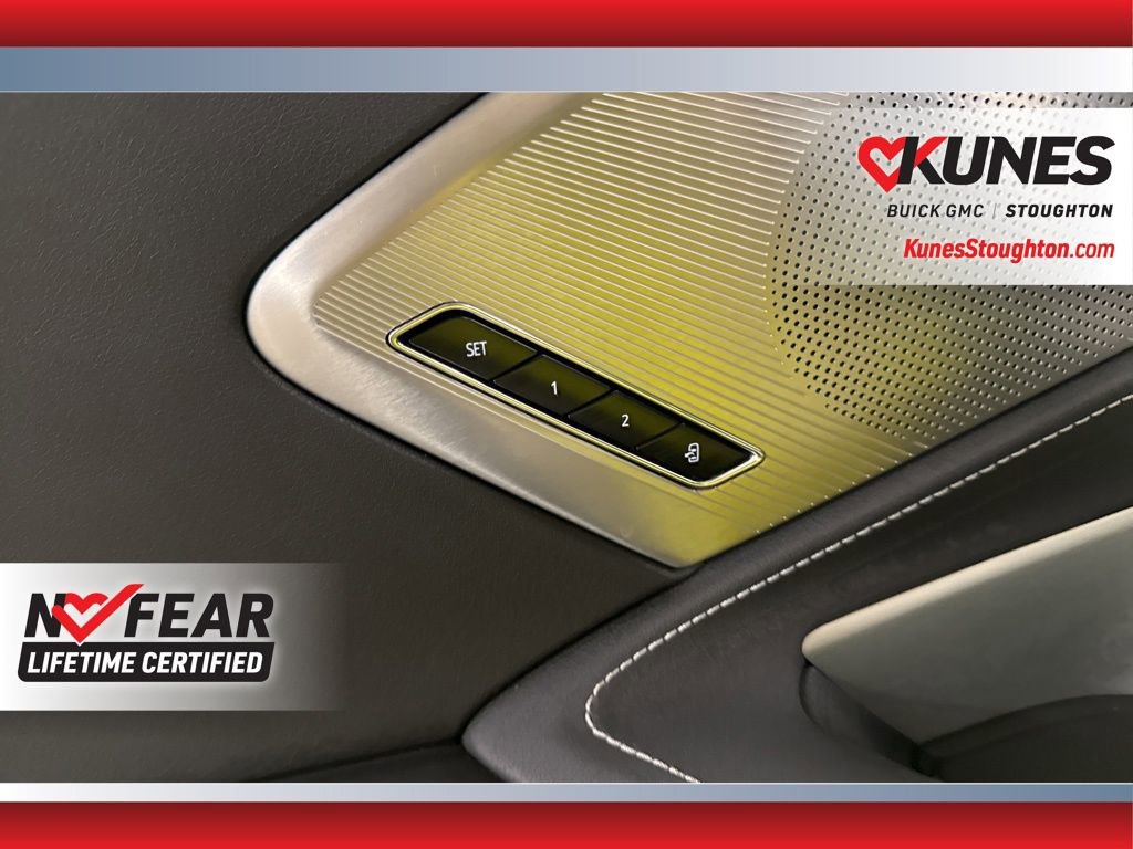 Used 2024 Chevrolet Corvette Stingray w/ Z51 Performance Package image 24