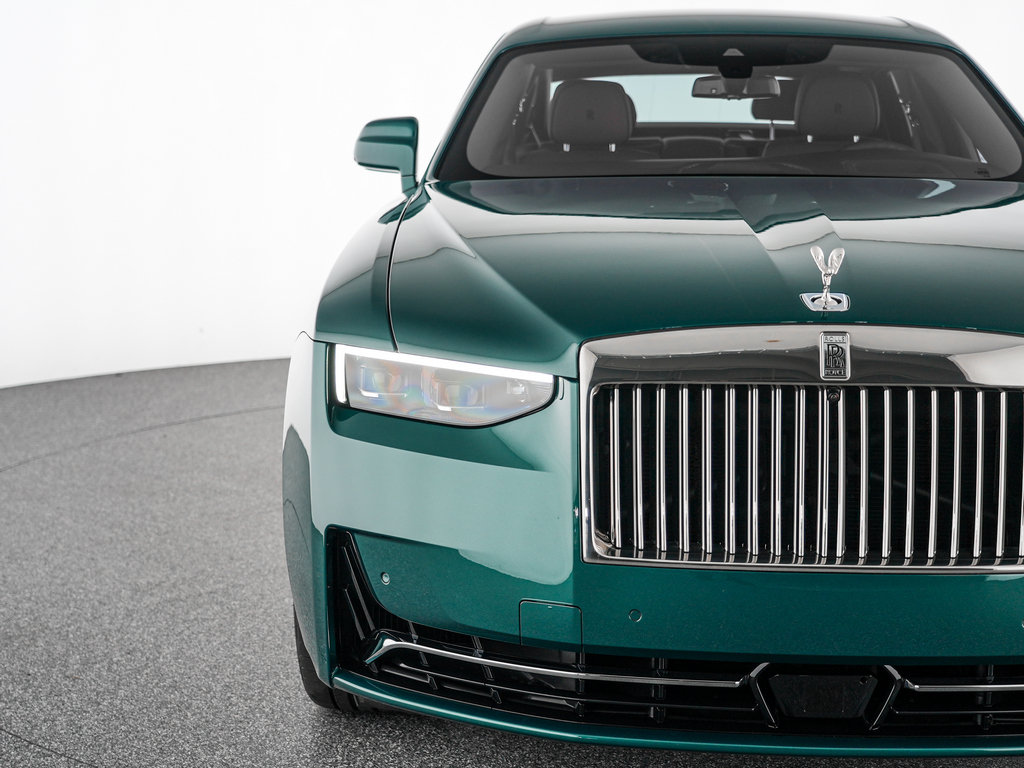 Certified 2025 Rolls-Royce Ghost AWD/4WD image 40