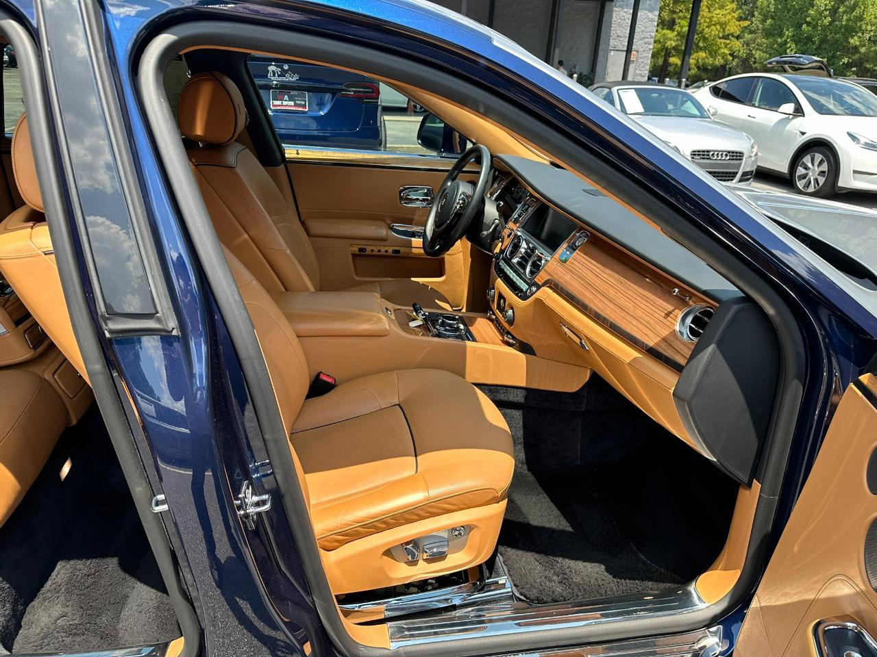Used 2014 Rolls-Royce Ghost image 15