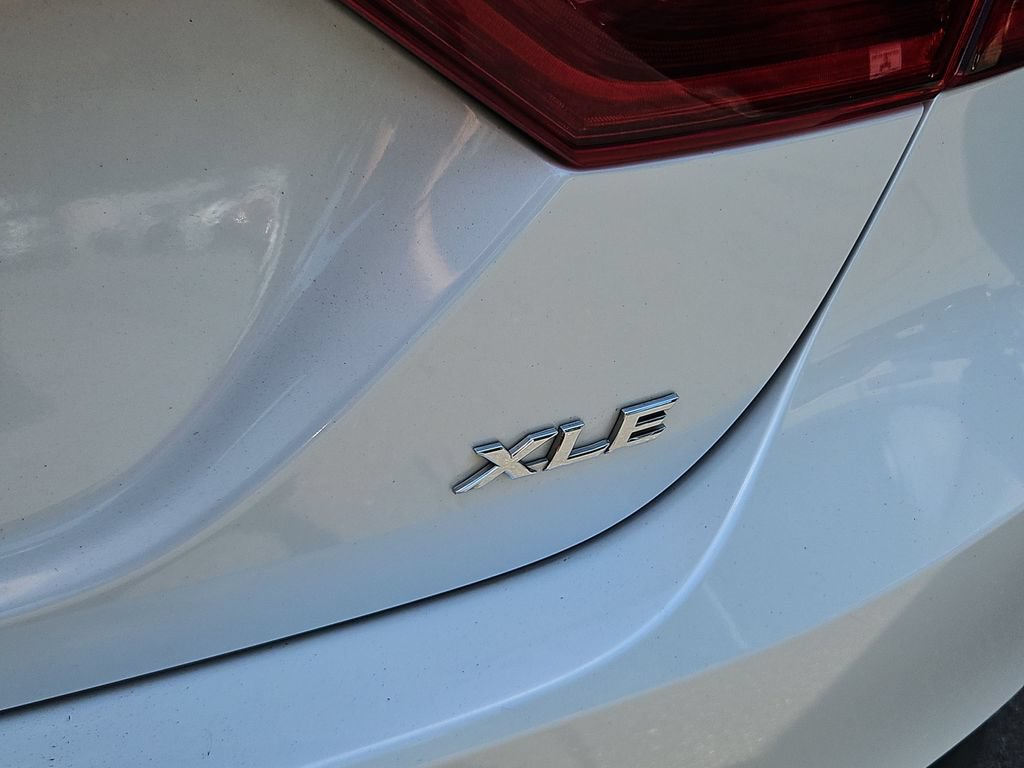 Used 2018 Toyota Camry XLE w/ Audio Package FWD image 33