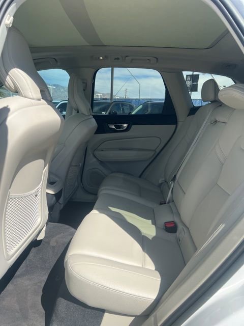 Used 2023 Volvo XC60 B5 Plus w/ Protection Package Premier image 22