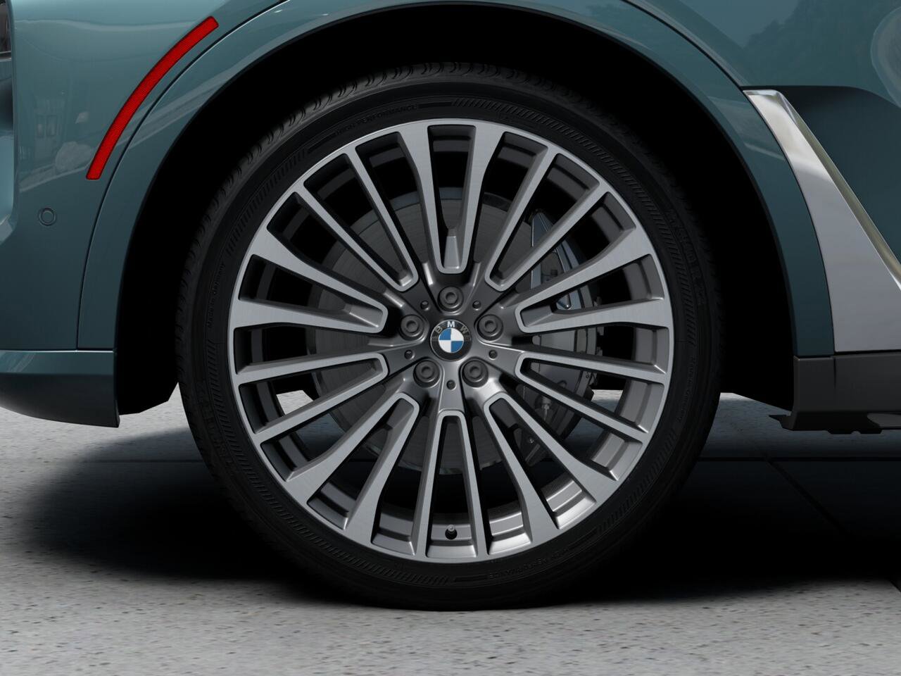 Used 2026 BMW X7 xDrive40i w/ Premium Package AWD/4WD image 7