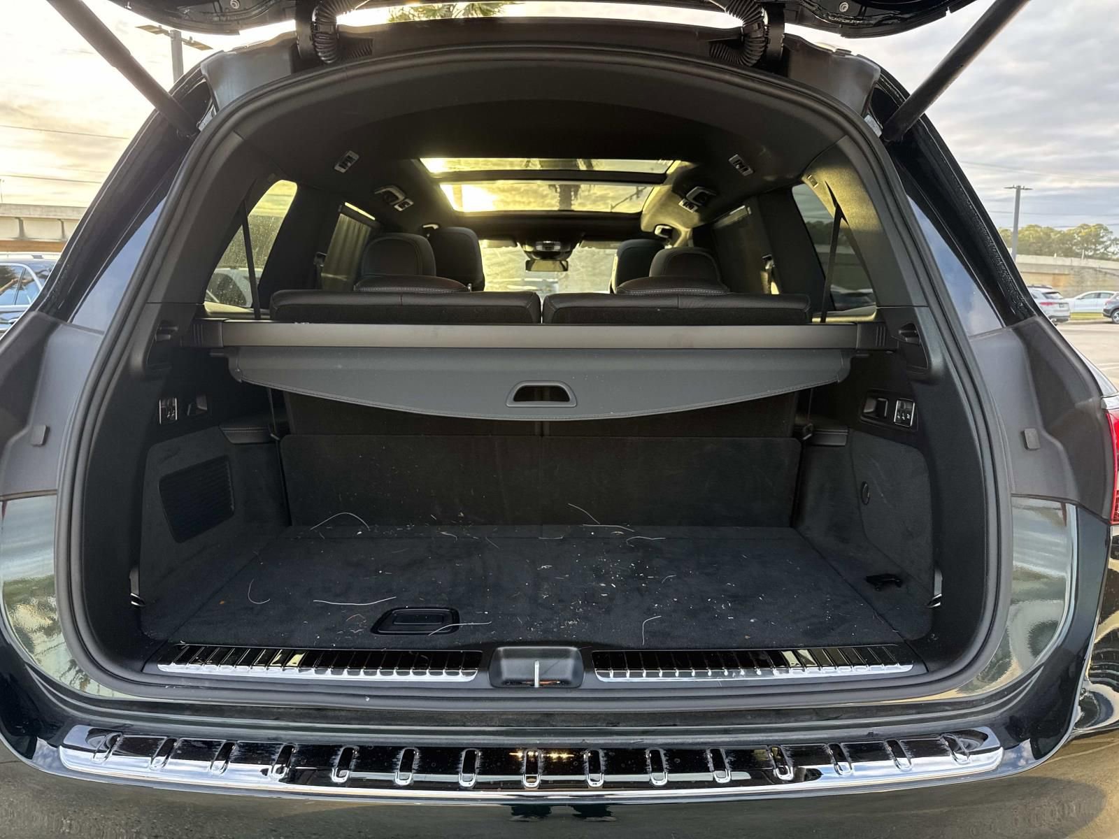 Used 2025 Mercedes-Benz GLS 450 4MATIC image 8