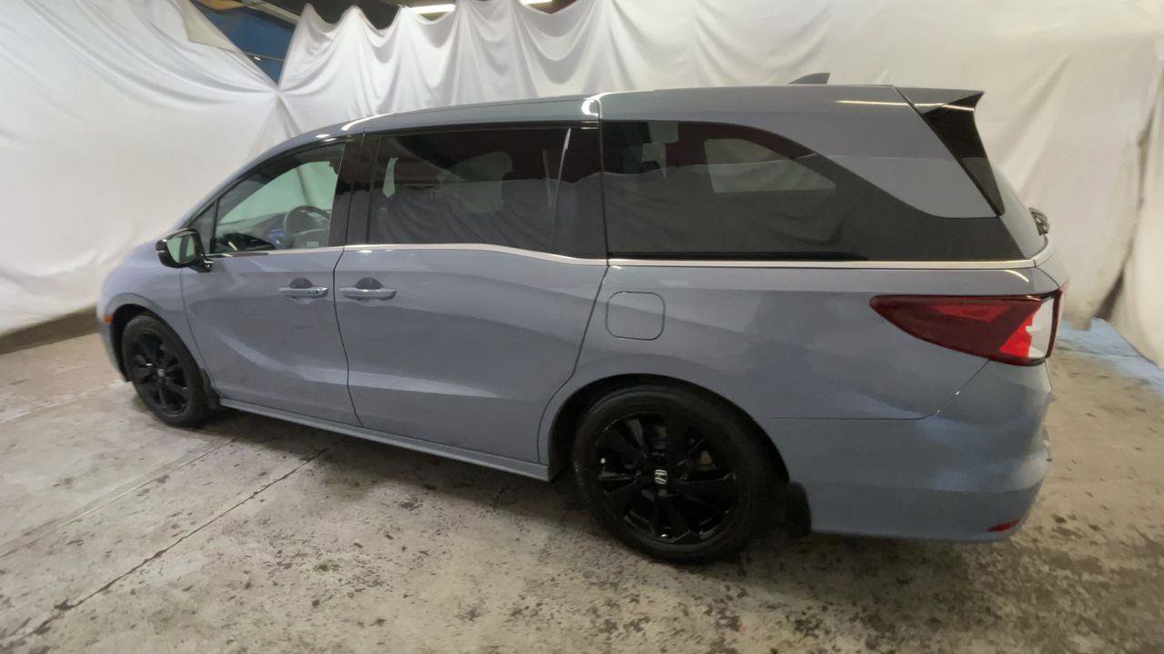 Used 2023 Honda Odyssey Sport image 6