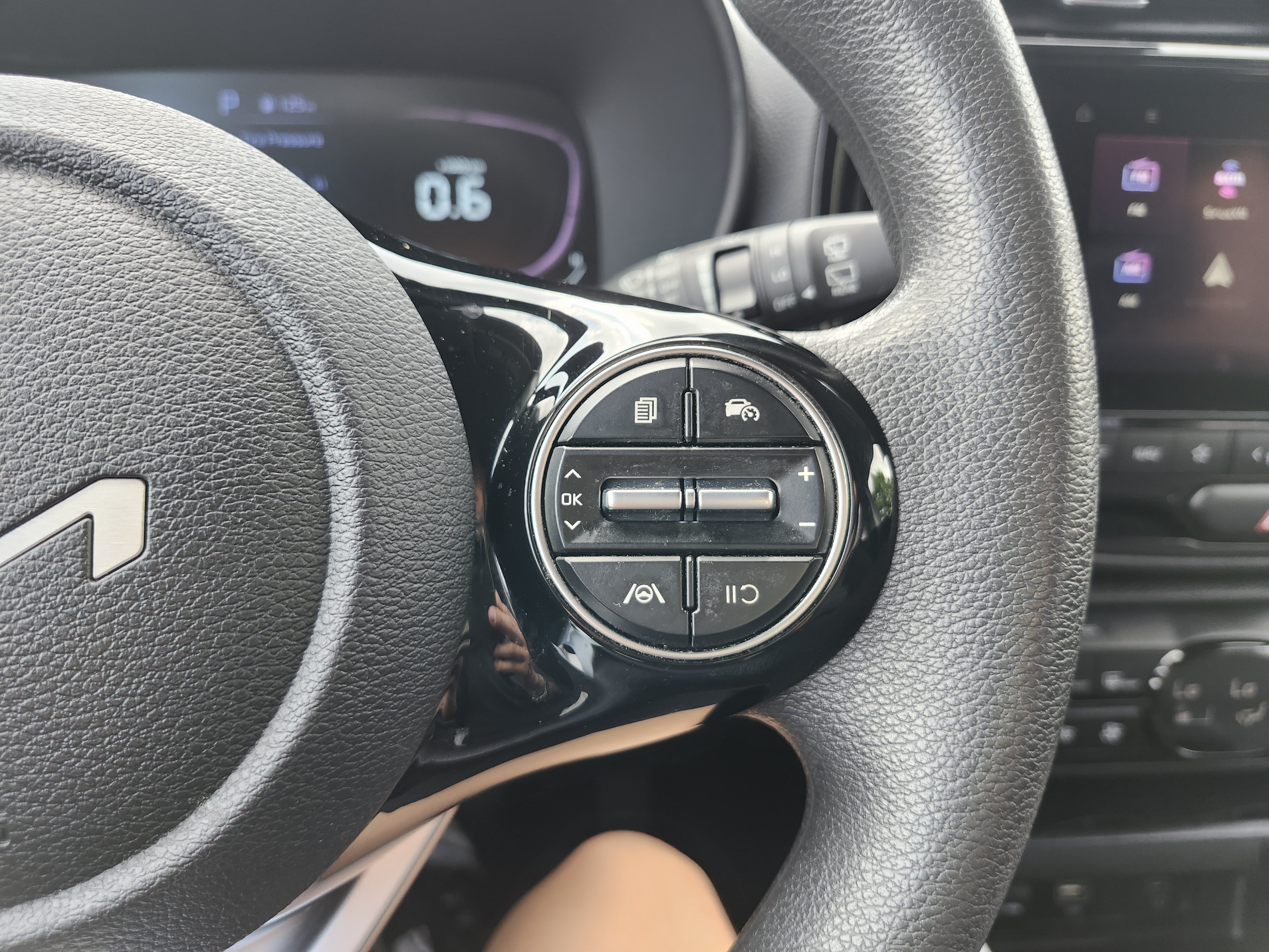 Used 2023 Kia Soul S FWD image 33
