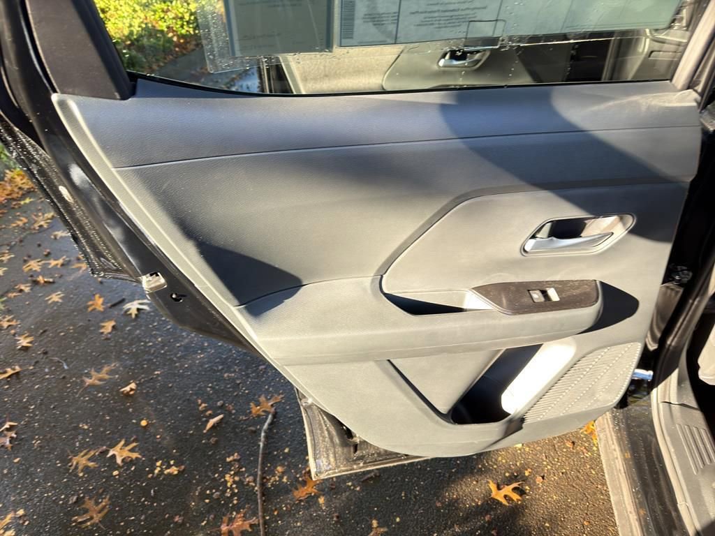 New 2026 Nissan Kicks SV image 30