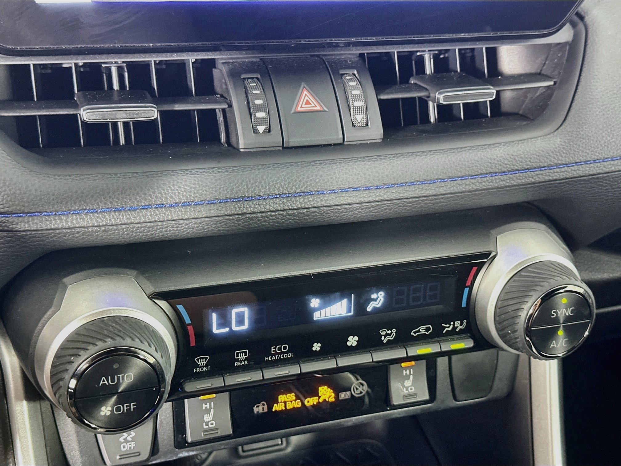 Used 2024 Toyota RAV4 XSE w/ Weather Package AWD/4WD image 24