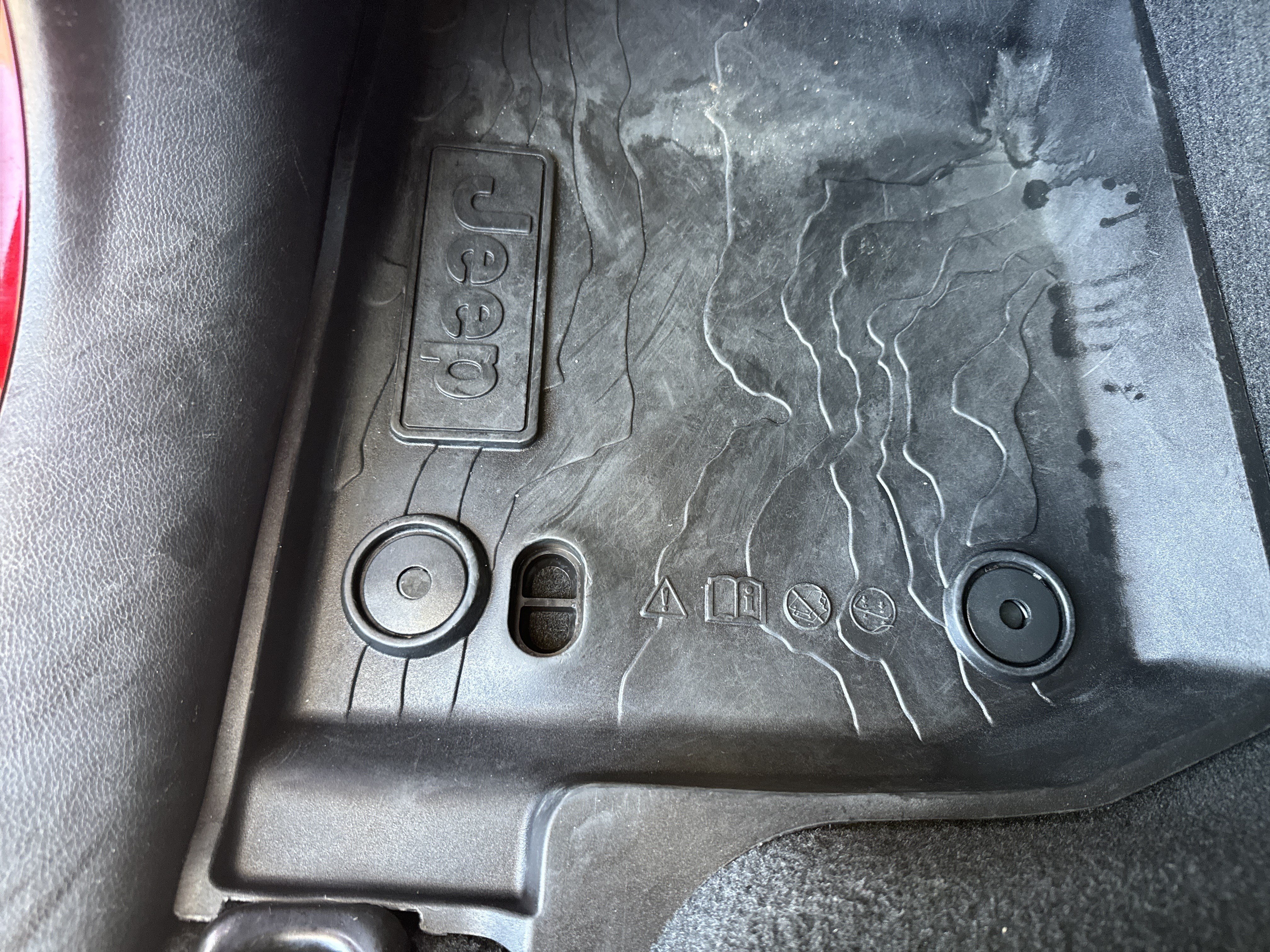 Used 2018 Jeep Wrangler Unlimited Sahara AWD/4WD image 17