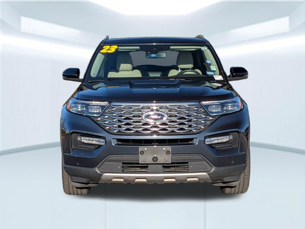 Used 2023 Ford Explorer Platinum w/ Technology Package AWD/4WD image 10
