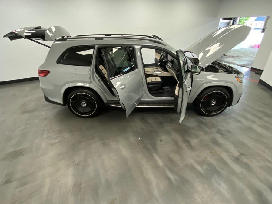 Used 2024 Mercedes-Benz GLS 63 AMG 4MATIC image 9