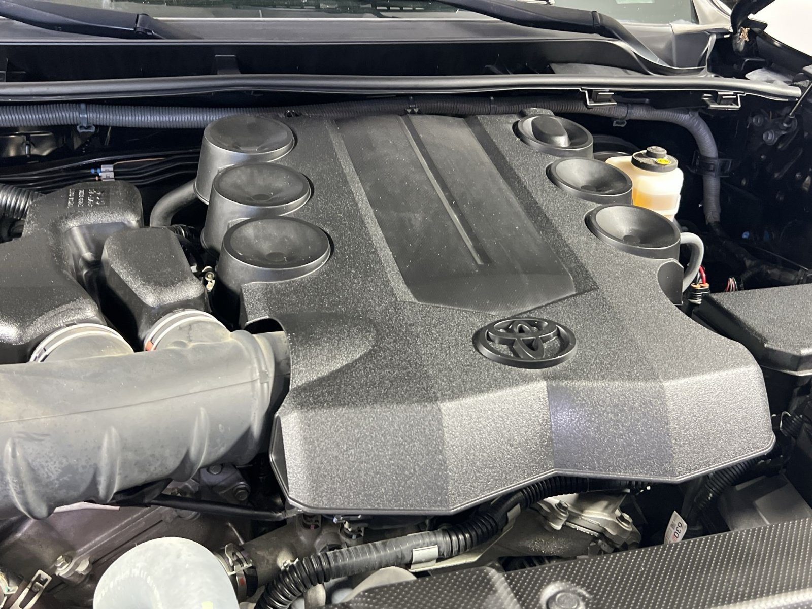 Used 2018 Toyota 4Runner Limited RWD image 28