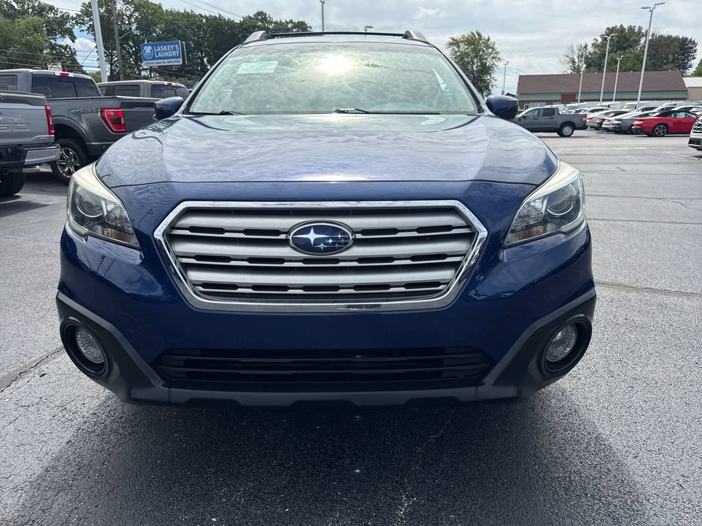 Used 2017 Subaru Outback 2.5i Premium AWD/4WD image 3