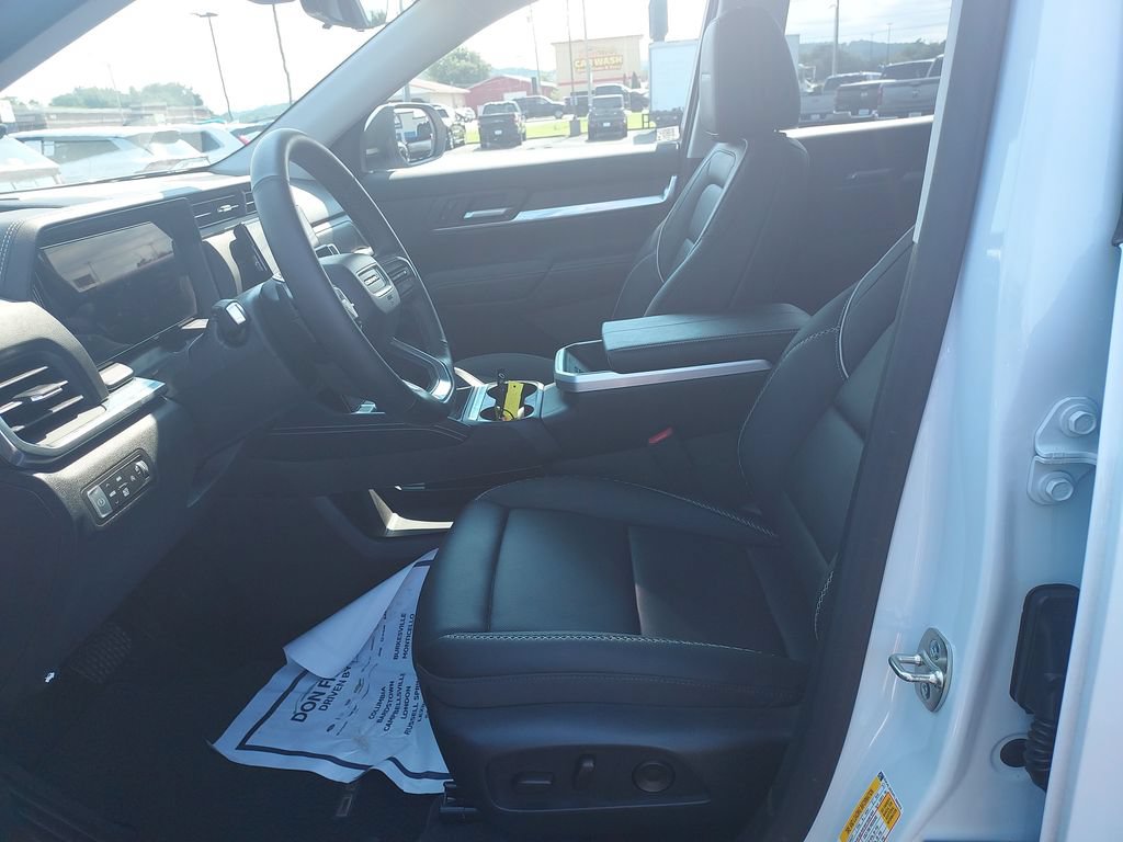 Used 2026 GMC Terrain Denali w/ LPO, Floor Liner Package AWD/4WD image 15