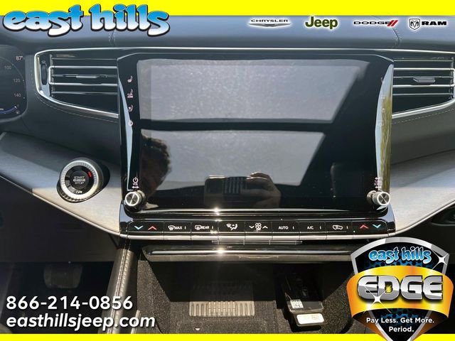 New 2026 Jeep Grand Wagoneer L Limited AWD/4WD image 8