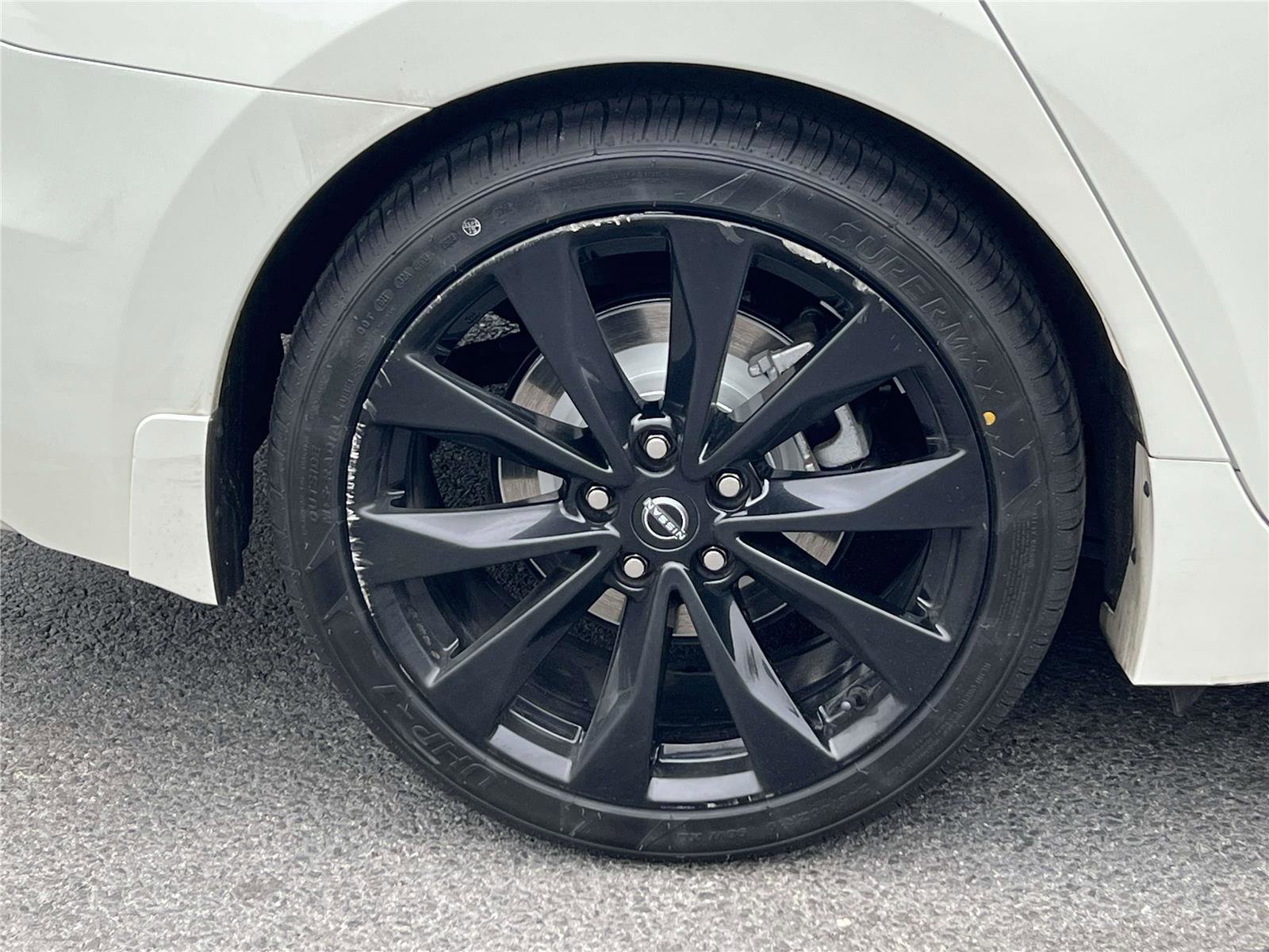 Used 2023 Nissan Maxima SR w/ Sport Mat Group image 11