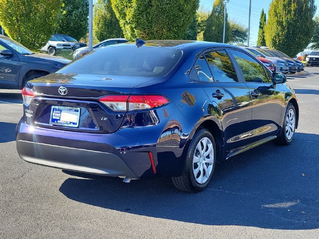 Used 2024 Toyota Corolla LE FWD image 3