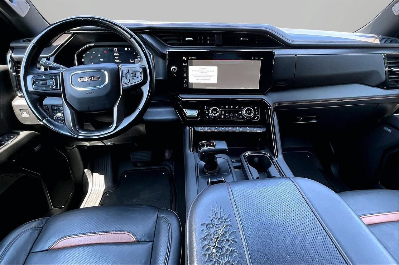 Used 2023 GMC Sierra 1500 AT4 w/ Technology Package AWD/4WD image 14