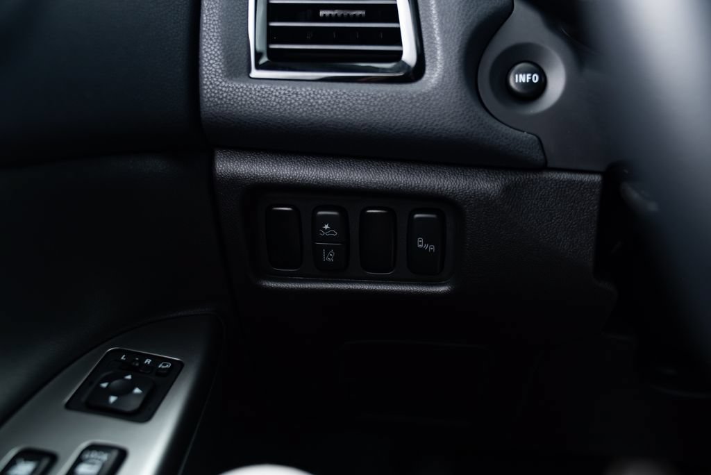 Used 2022 Mitsubishi Outlander Sport SE FWD image 13