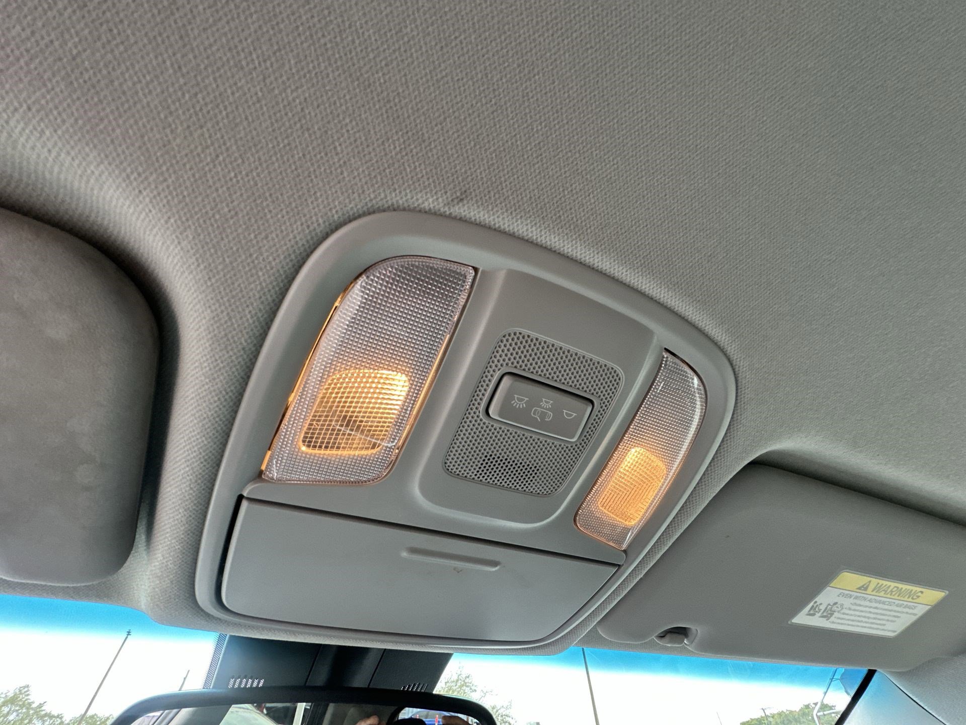 Used 2022 Kia Niro EX image 16