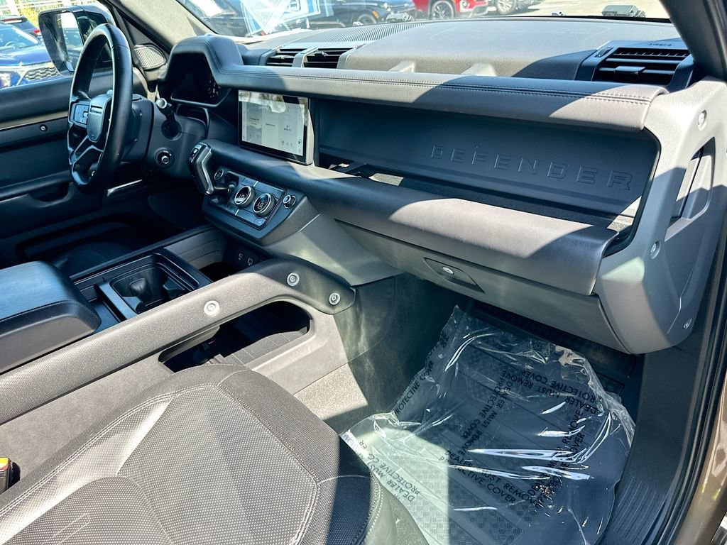 Used 2022 Land Rover Defender 110 X-Dynamic HSE image 28