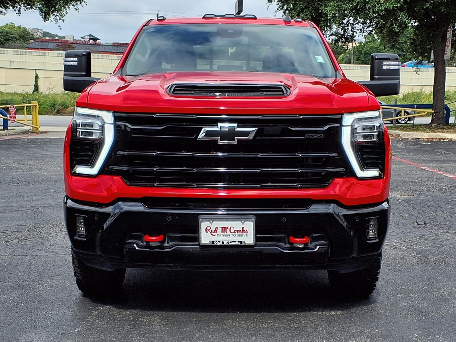 Used 2025 Chevrolet Silverado 2500 LT w/ Trail Boss Package AWD/4WD video 2