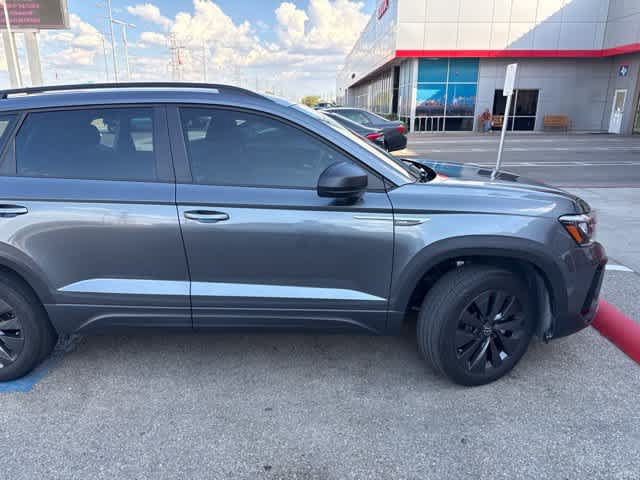 Used 2024 Volkswagen Taos S FWD image 3